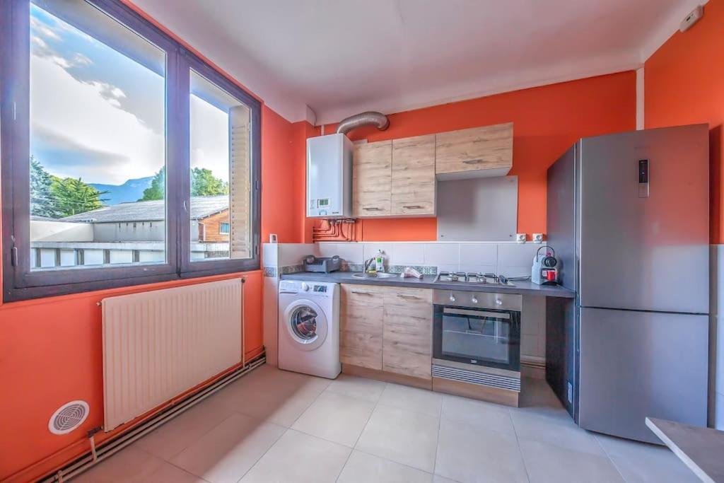 Appartement Au Bord De La Leysse A Chambéry Eksteriør billede