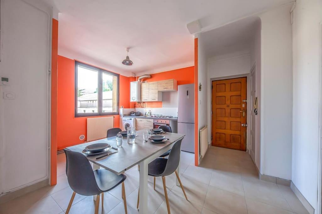 Appartement Au Bord De La Leysse A Chambéry Eksteriør billede